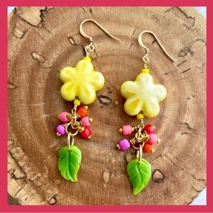 🌼 Yellow flower dangle earrings, handmade